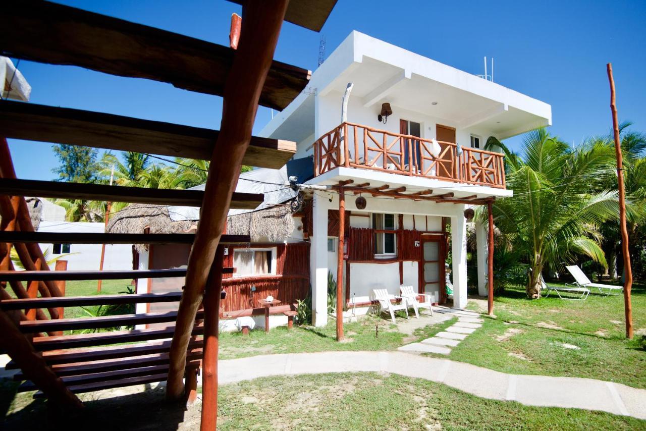 Hostal Golden Paradise *