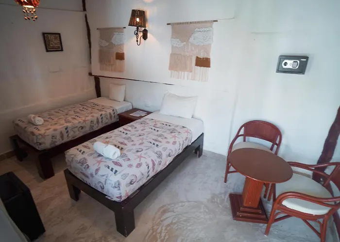 Golden Paradise Hostel