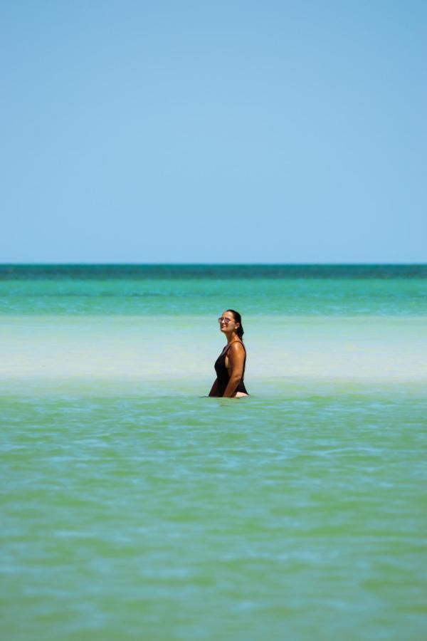 Golden Paradise Albergue *