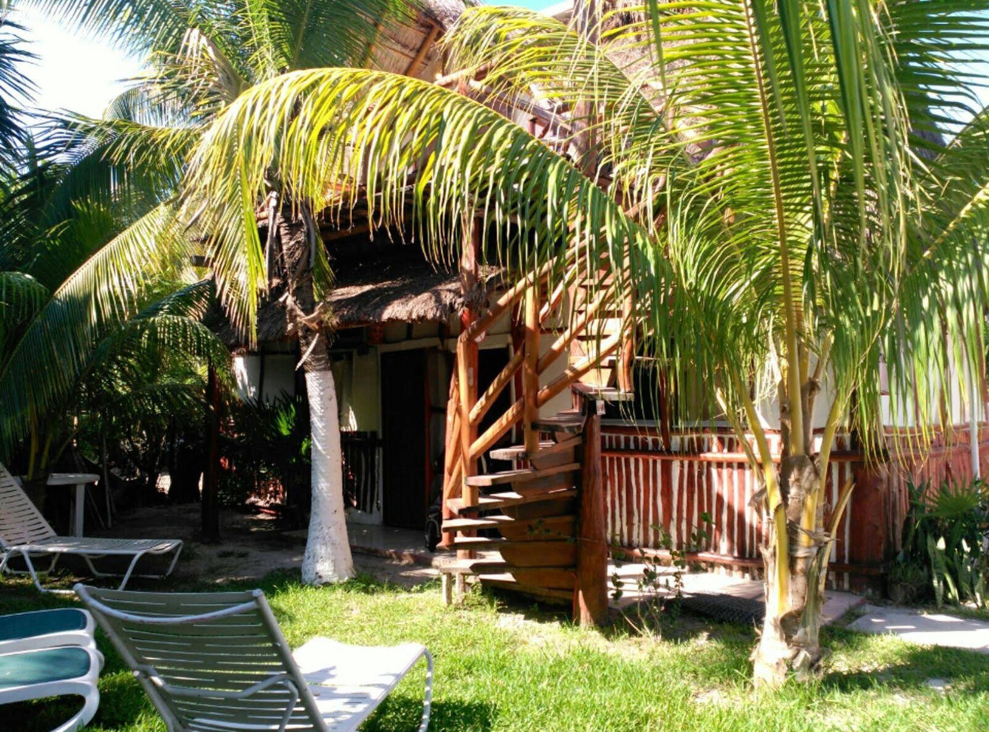 Albergue Golden Paradise *